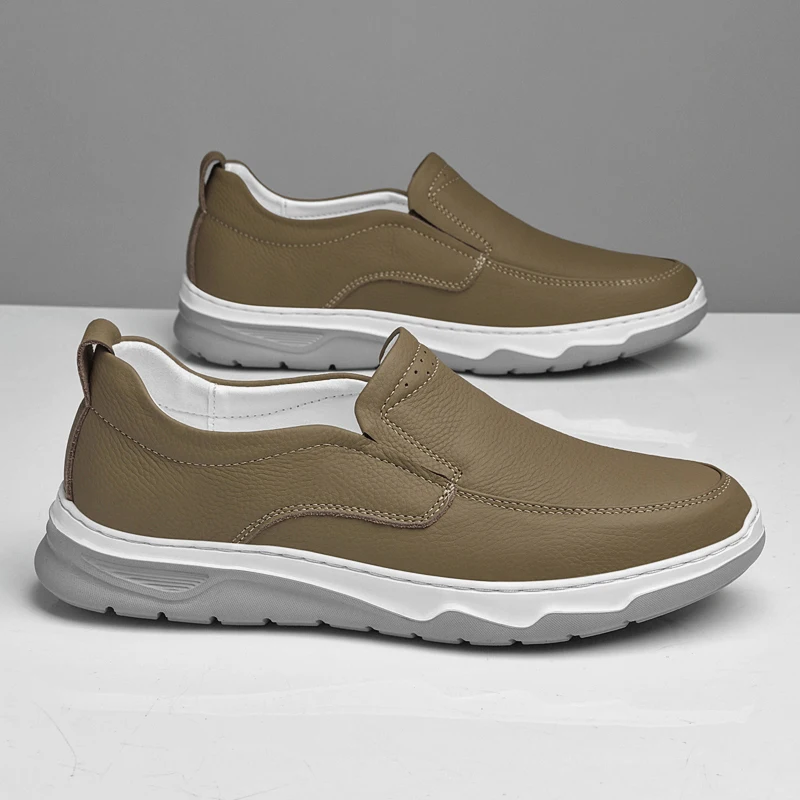 Classic Men Spring Autumn Fashionable Board Shoes Soft Sole  Soft Surface Light  Elegant Young Gentleman
