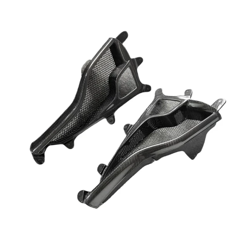

high quality OEM style 4 rear bumper tail light automotive parts carbon fiber diffuser frame body kit