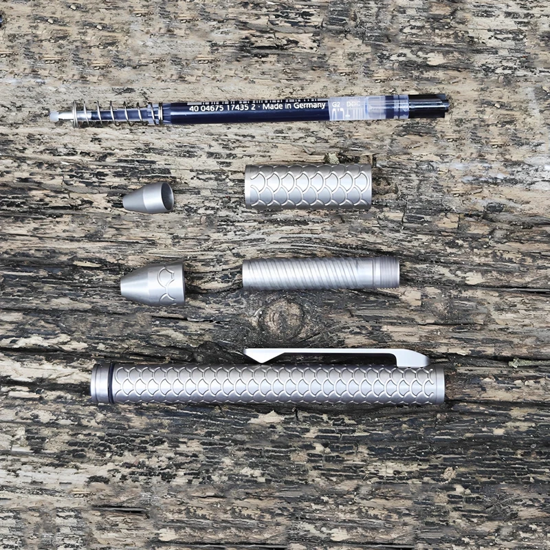 Outdoor Portable EDC Multifunctional Pocket Titanium Alloy Defense Tactical Pen Car Window Breaking Tool