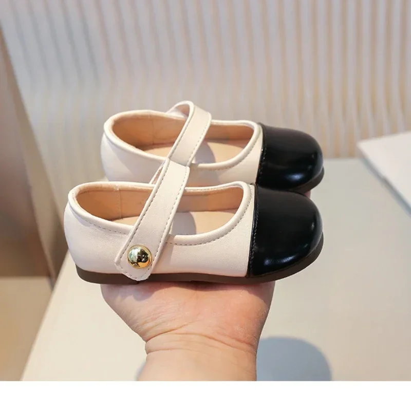 2024 scarpe da ragazza principessa per bambini piccola pelle PU primavera autunno New Mary Jane Flats calzature da ballo profumate per bambini