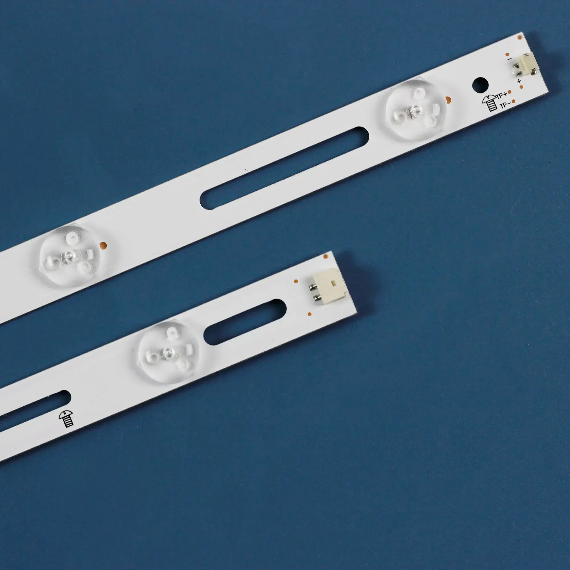 5Kit baru strip LED untuk PHILIPS 50 TV TV TV 50PFT5300 12 TPT500J1 LE8 500TT25 500TT26 500TT55 500TT56 LB50045