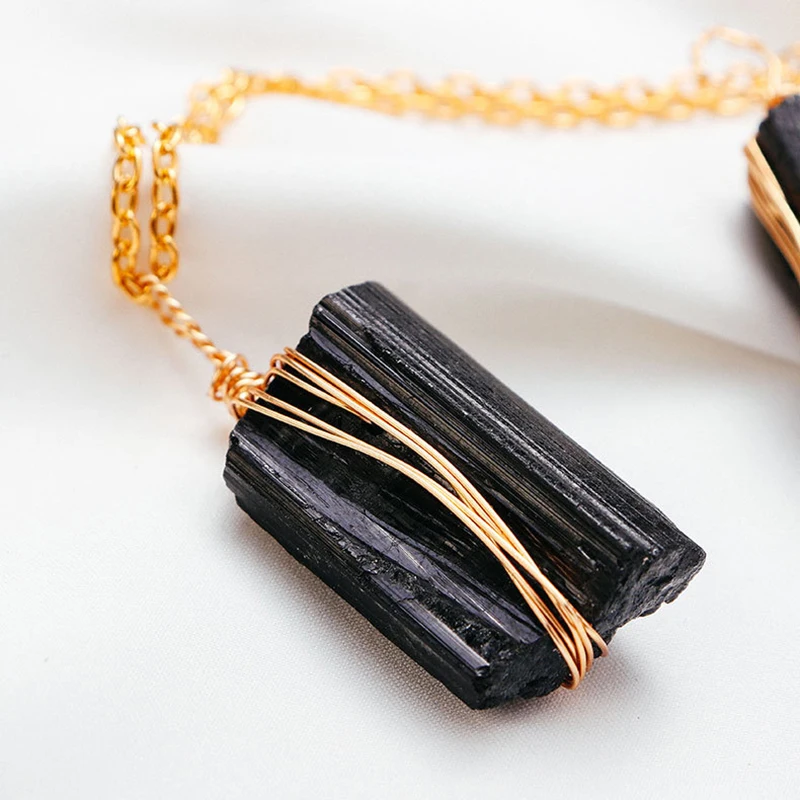 Black Tourmaline  Chain Pendant Necklace For Woman Handwoven Irregular Natural Rough Stone Decorative Jewelry