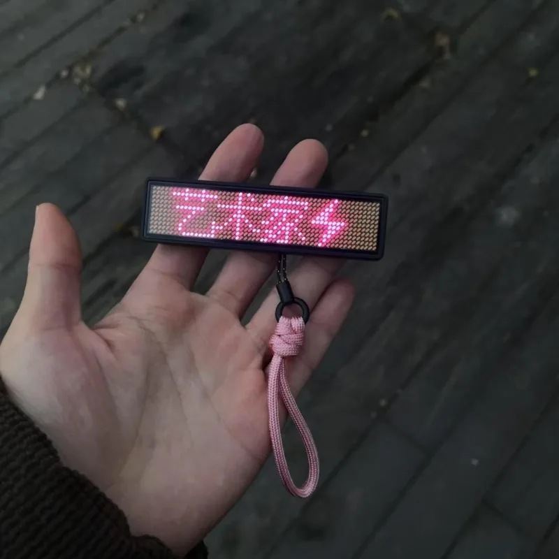 

In response to small light signs, LED luminous pendants, brooches, rolling characters can be changed to creative concerts