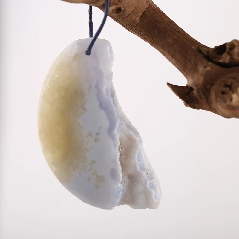 

Blue Lace Agate Carving Pendant for Necklace Natural Jewelry Fashion Accessories 58x32x9mm 22.8g