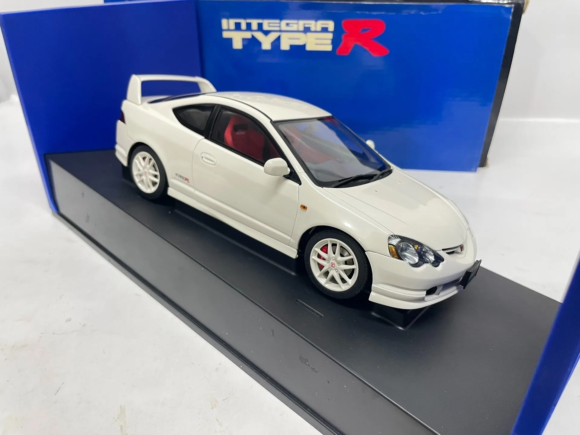Autoart 1:18 Type R DC5 White JDM Simulation Limited Edition All Open Alloy Metal Static Car Model Toy Gift