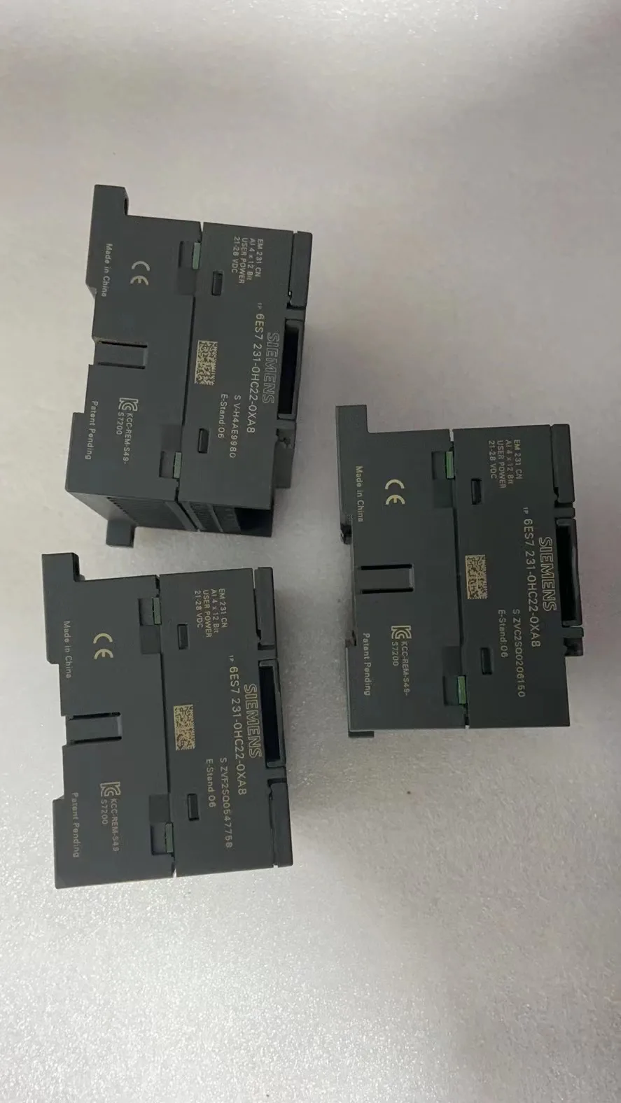 6ES7231-0HC22-0XA8 مستعمل تم اختباره بشكل جيد SIMATIC S7-200، EM 231 CN SI4 * 12 بت مستخدم الطاقة 21-28 VDC