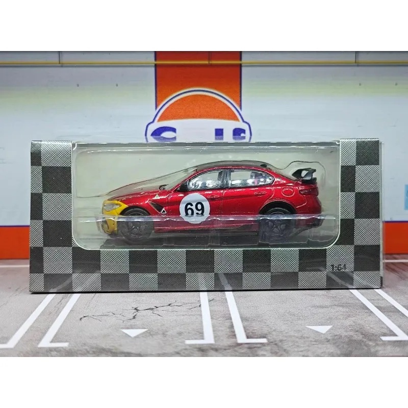 DCT 1:64 Alfa Romeo, die-cast alloy model, adult high-end static display piece.