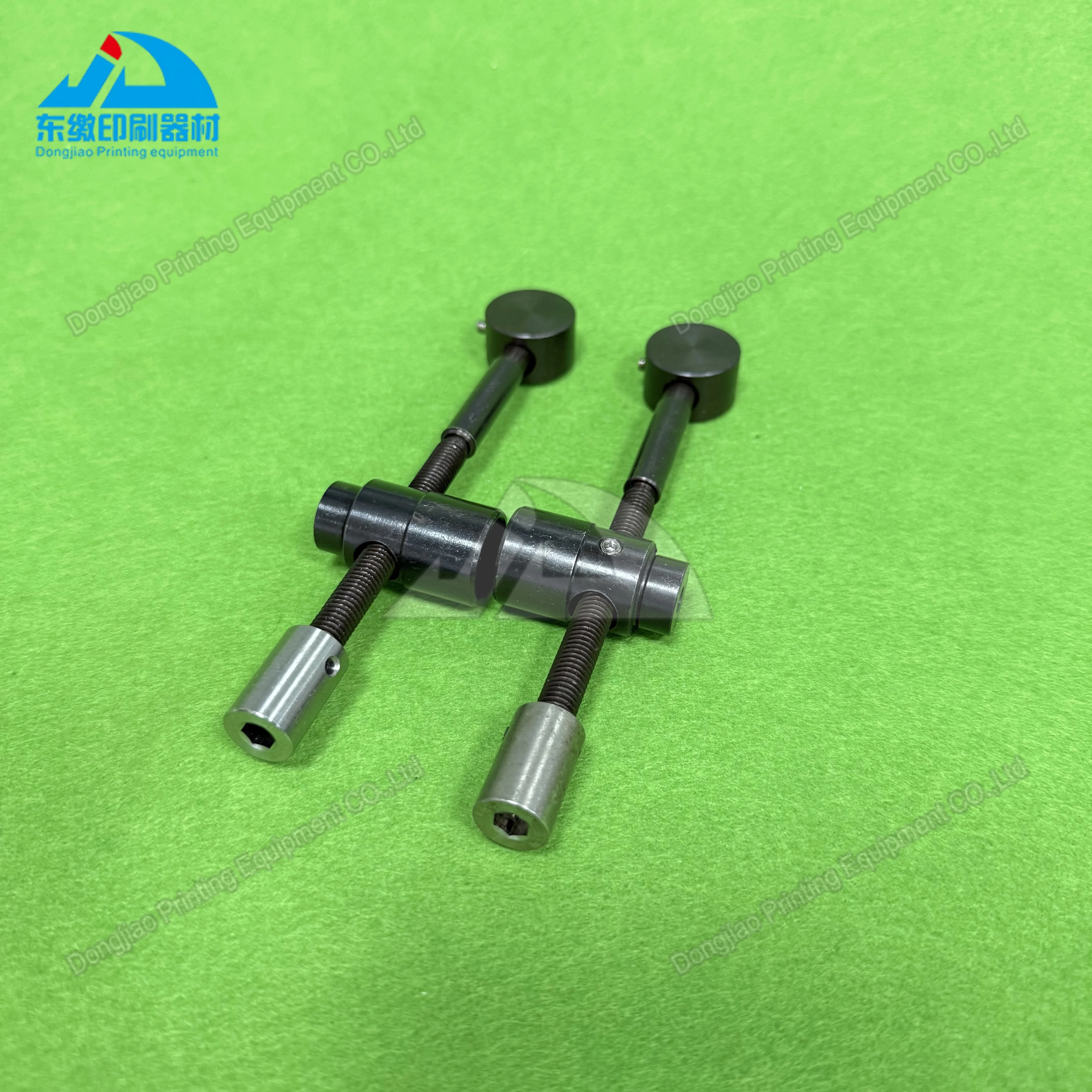 

Запасные части для печатного оборудования, демпфирующий роликовый винт L2.030.412F M2.030.011F для печатных принадлежностей Heidelberg, регулировочный стержень