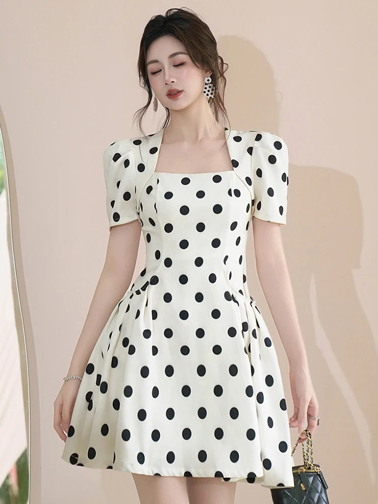 ชุดเดรสสั้นทรงเอเข้ารูป คอเหลี่ยม ลายจุดสไตล์เรโทร เซ็กซี่  สำหรับผู้หญิง  แฟชั่นหรูหรา เหมาะสำหรับงานปาร์ตี้ งานพรอม  ลำลอง  ใหม่