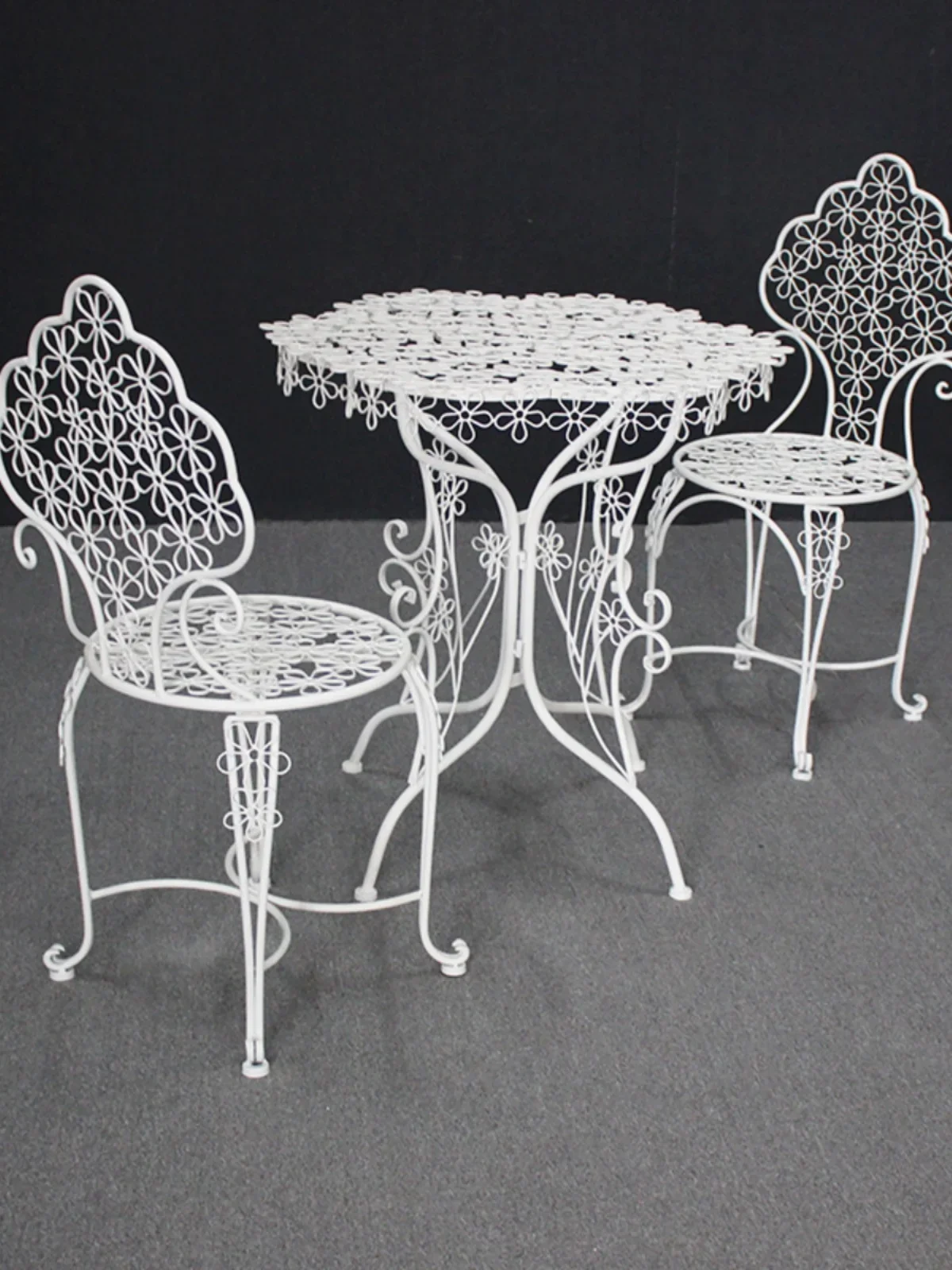 Wrought iron balcony table and chair combination, one table, two chairs,  three-piece set, garden white outdoor table and chairs