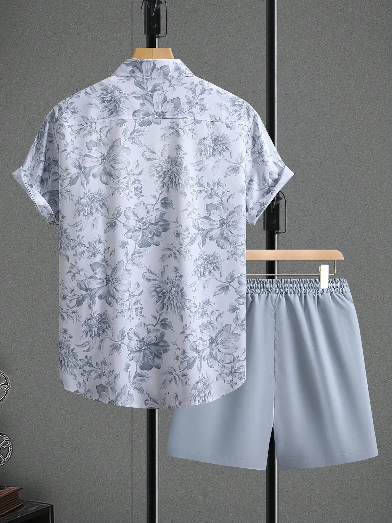 

Mens Floral Print Short Sleeve Shirt And Shorts Co-ords Set Casual Summer Outfit