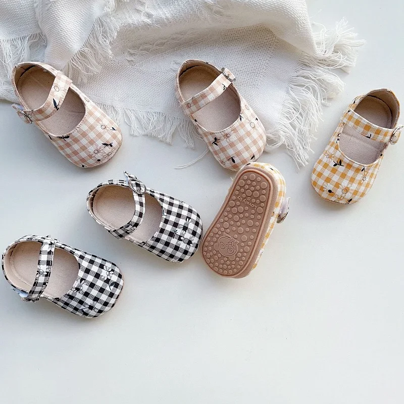 

2024 Spring Baby Girl Shoes Cute Korea Style Print Plaid Soft Tole Non-Slip Flower First Walkers Newborn Princess Crib Sneakers