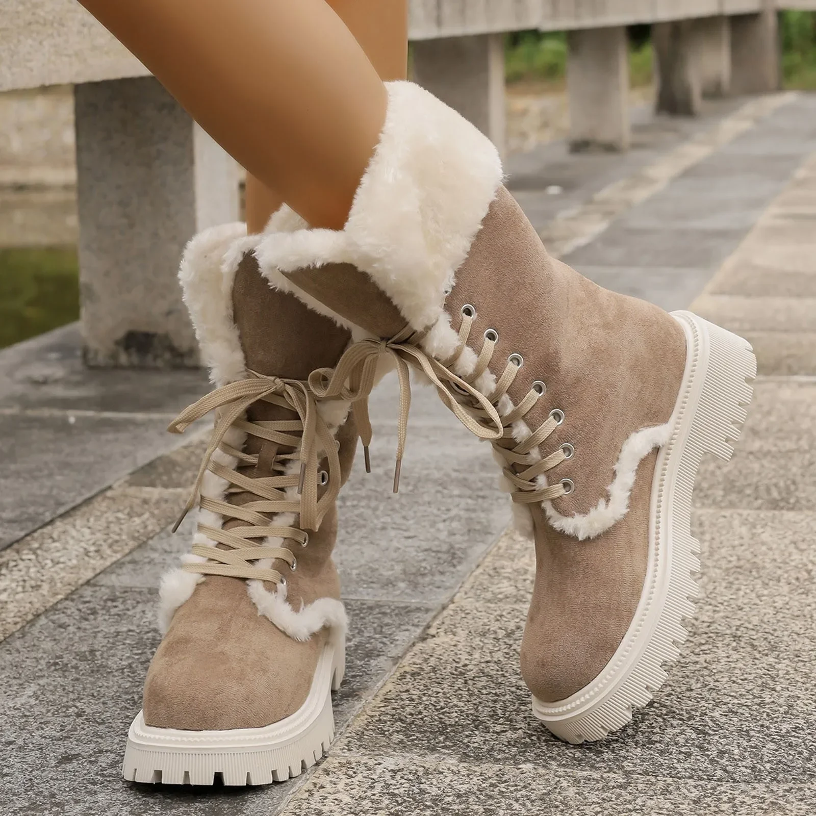 Calcetines de media pantorrilla para mujer, divertidos calcetines de otoño e invierno con suela gruesa, tubo largo de terciopelo, cálidos, con cordones, botas de vaquero Vintage