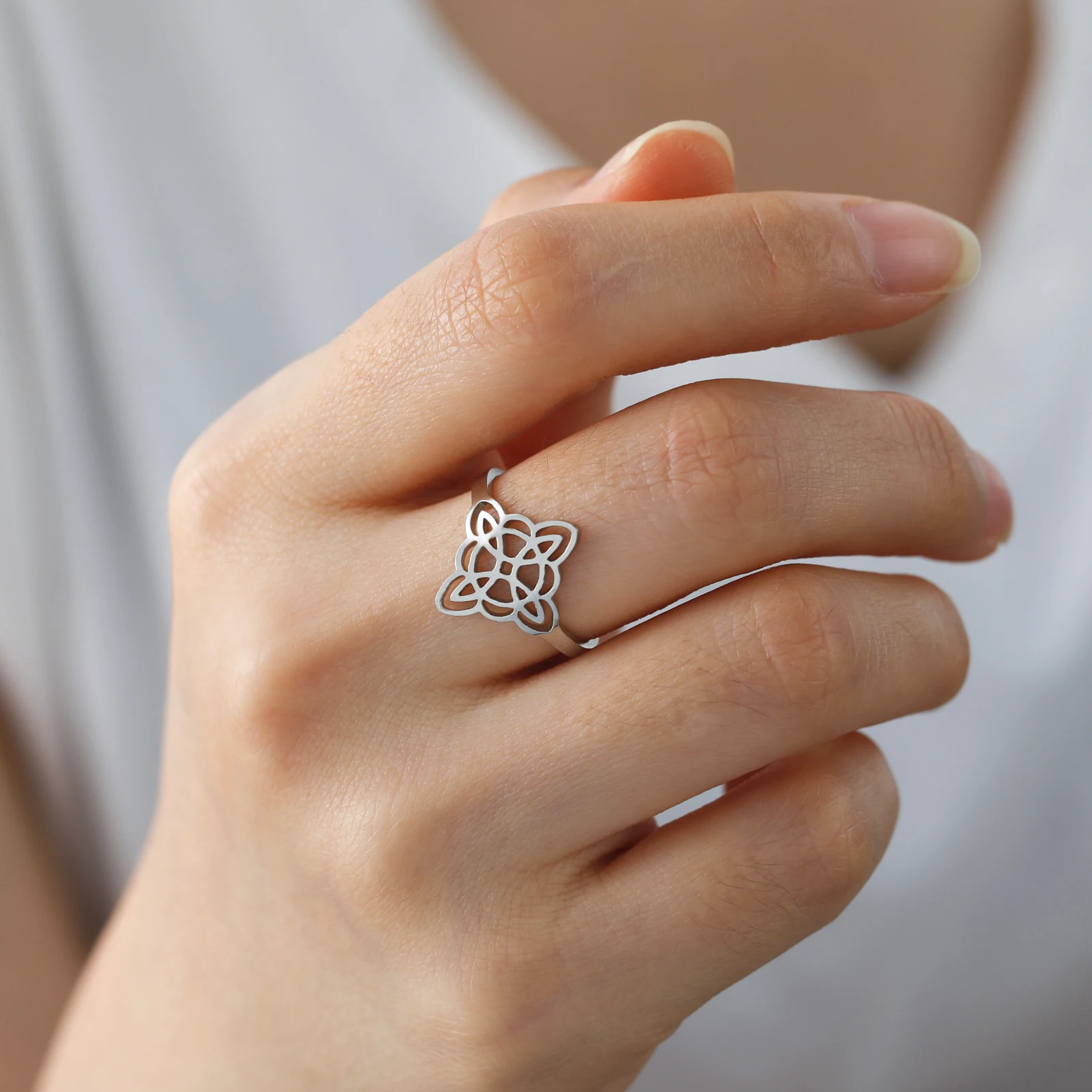 Skyrim Frauen Hexerei Hexe Knoten Ring Edelstahl Gold Farbe Einstellbare Finger Ringe Vintage Wicca Amulett Schmuck Geschenk – Detail 3