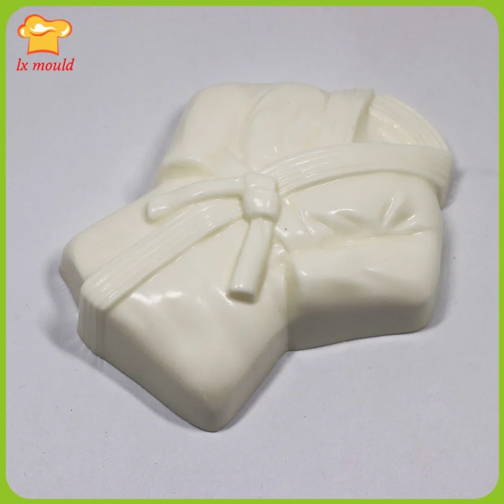 LXYY Silicone Mold for Soap Bathrobe Clothes Kimono Style DIY Cake And Chocolate Baking Mold