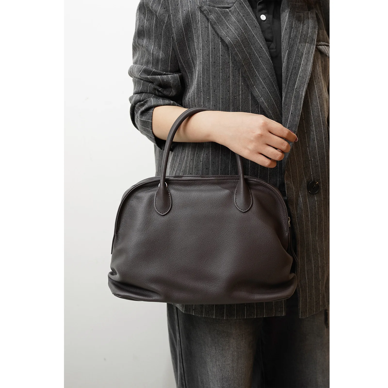 

2025 Year's Luxury Top Layer Cowhide Folded Handbag Large Capaci Single oulder Slant Cross Commuter Bag for Men And Women