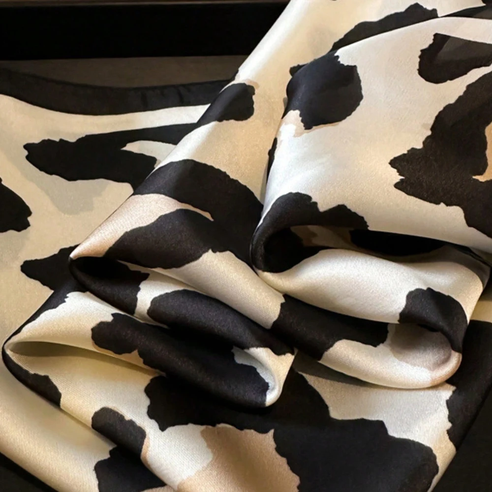 1pcs New Fashionable Leopard Print Square Scarf Women's Simulated Silk Headscarf Thin Design External Decoration Neck Scarf