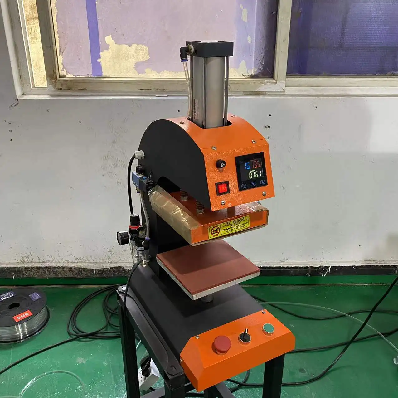 

Print Logo Label Small Heat Press Transfer Machine