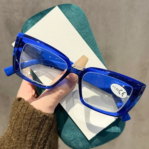Пластиковые очки для чтения в квадратной оправе — фото товара