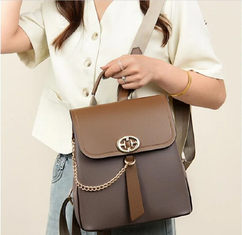 New Korean Luxury Women's High Quality Leather Travel Backpacks Fashion Chains Large Capacity Shoulder Bags Totes Crossbody Bag