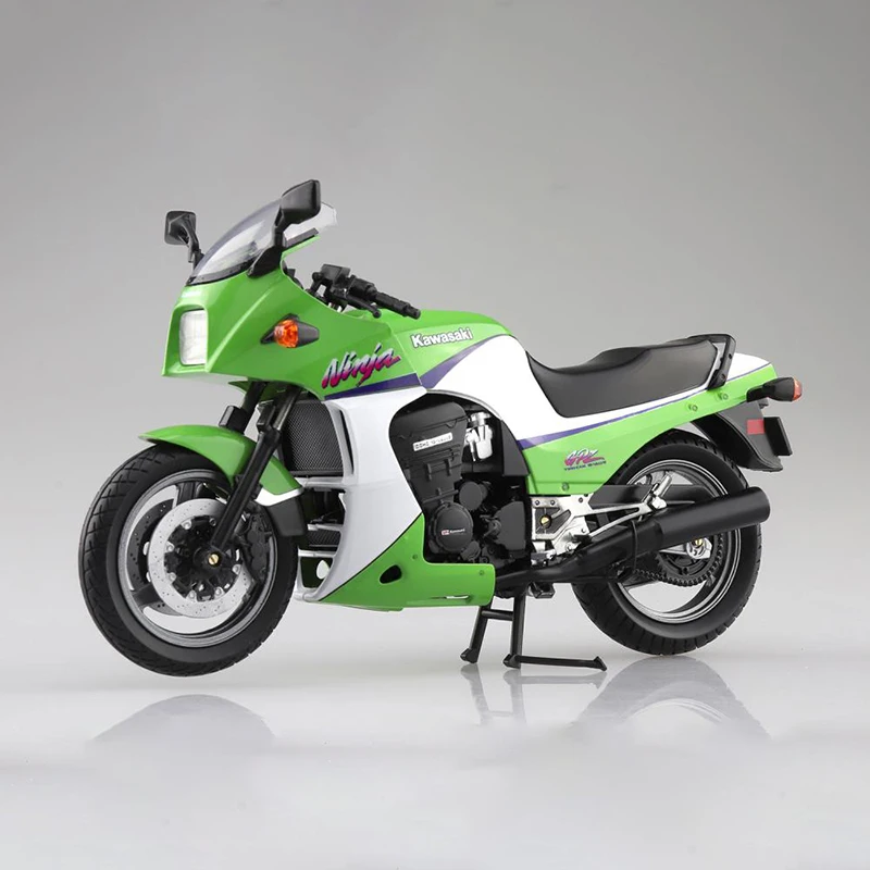 Kawasaki Ninja GPZ 900R Diecast 1/12 Scale Alloy Motorcycle Model