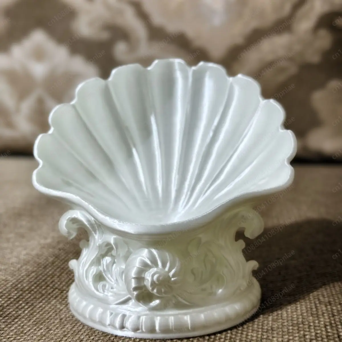 White Shell Key Storage Plate, Jewelry Storage Dressing Table Ornament, Simple Impulse Model.
