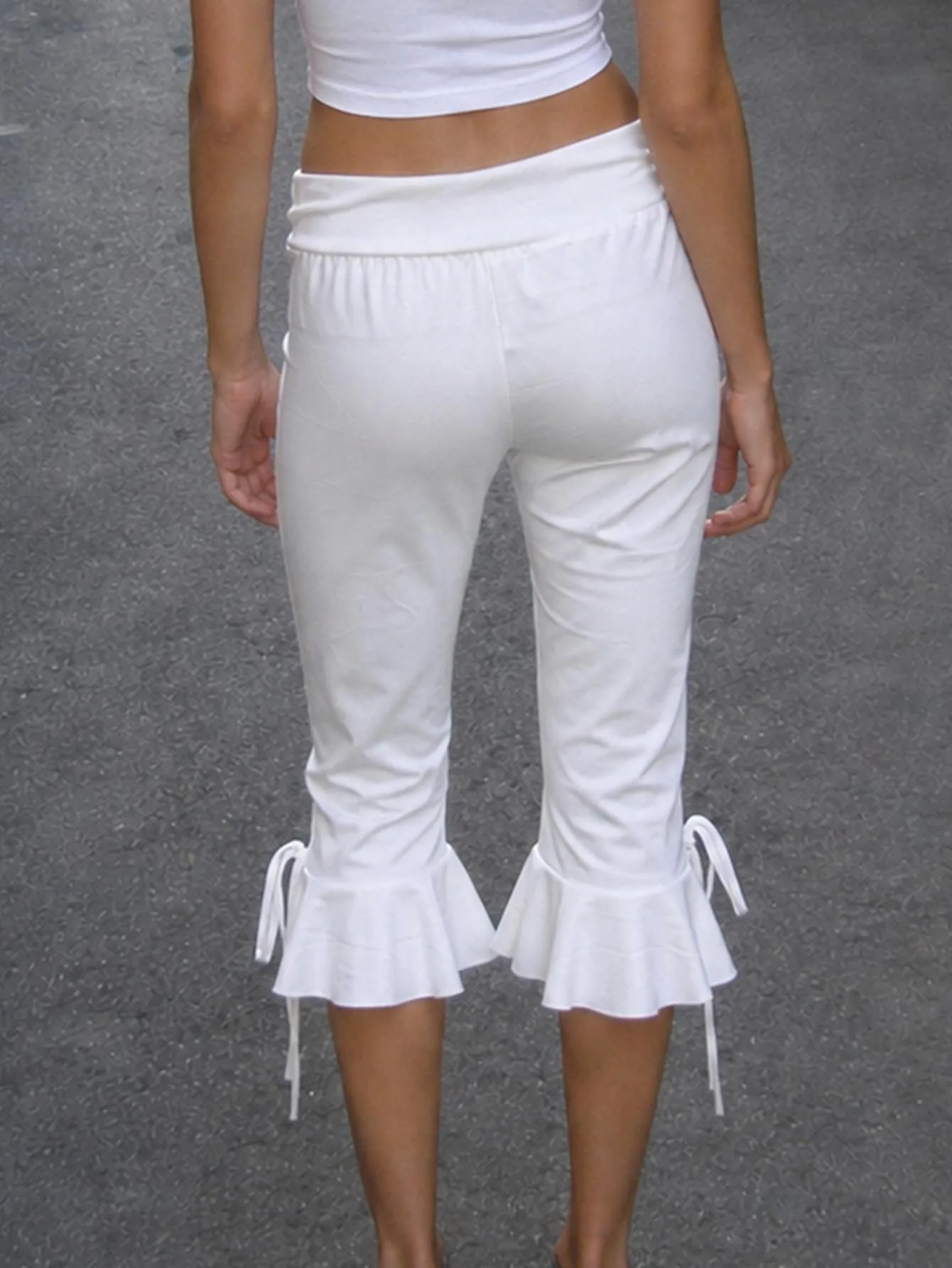 Y2K Coquette White Low Waist Capri Pants Women With Ruffle Hem And Drawstring Design Slim Fit Streetwear Flare Cropped Pants