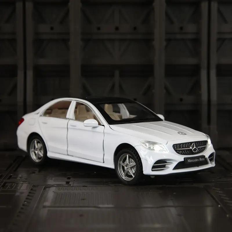 

1:32 Mercedes Benz C260L модель автомобиля из сплава, орнамент, металлическая игрушечная дверь седана для мальчика, можно открыть, богатые детали, тонкая работа