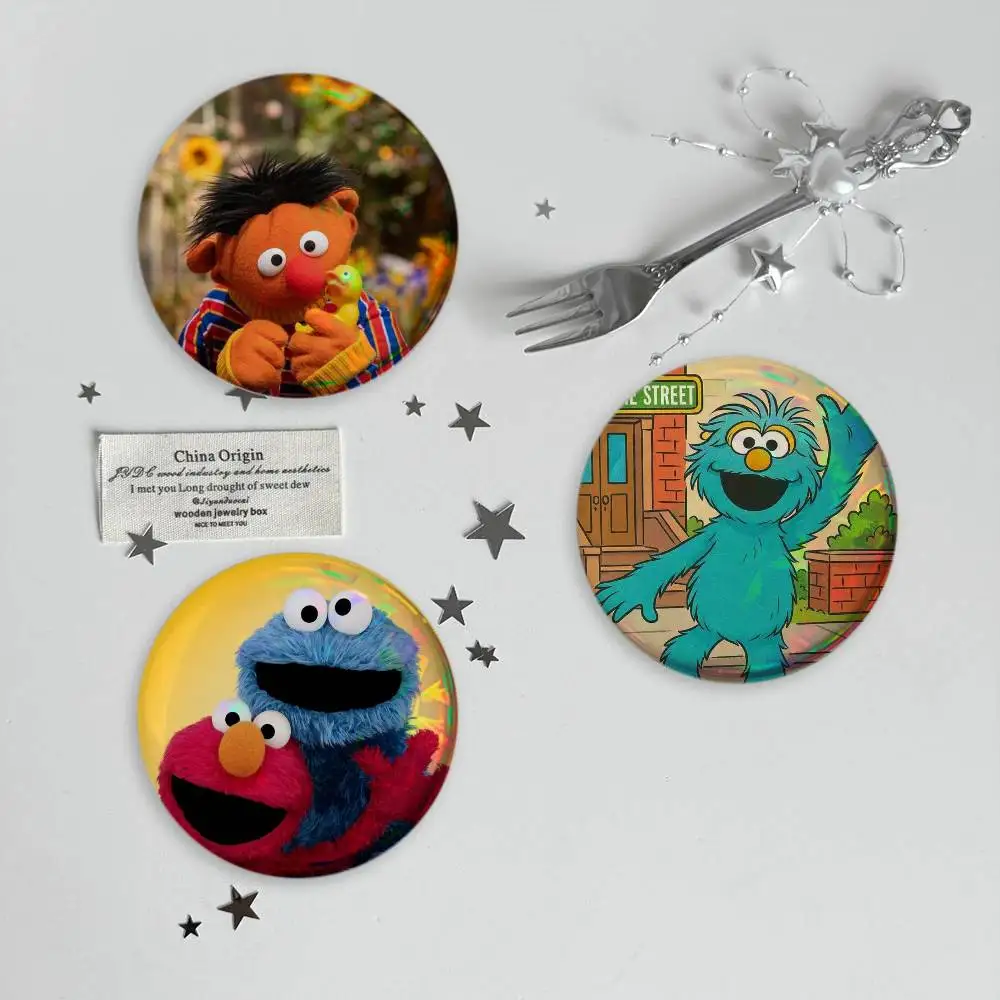 Cute cartoon S-Sesame Street Brooches Cartoon Badge Pins Backpack Hat Accessories Friend Gift