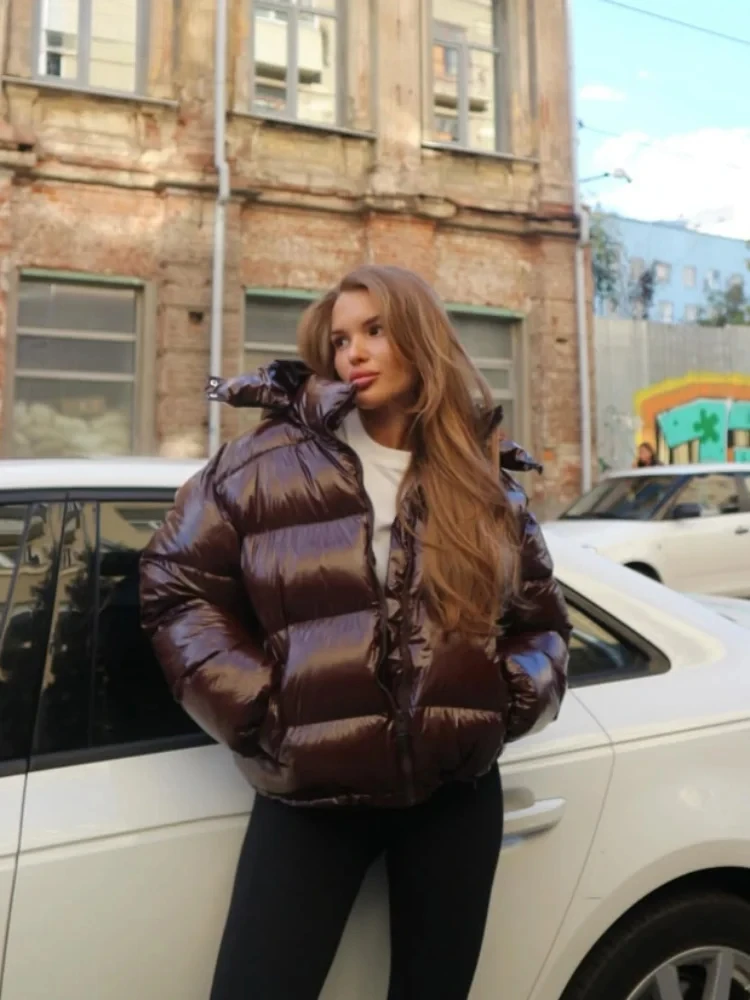 2025 Winter New Lady High Street Outwear Solid Glossy Zipper Hooded Coats Women's Warm Elastic Waist Pleated Short Cotton Jacket