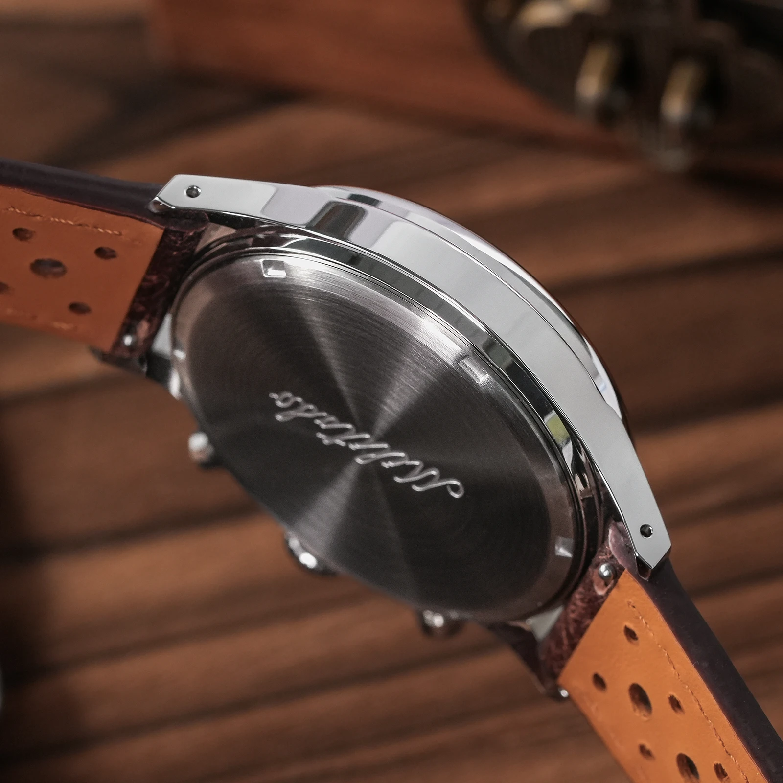 Militado ML23 Sports Chronograph Watches Miyota 6S21 Quartz Watch Panda Dial Sapphire BGW9 Waterproof 40Mm Retro Leather Strap - view 3