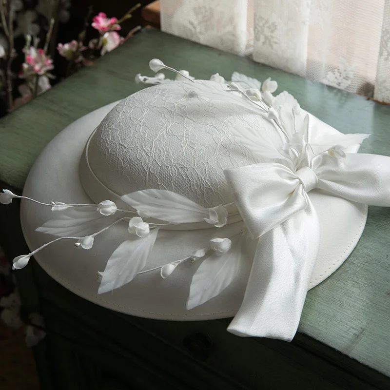Kobiety duże rondo Fascinator kapelusz koktajl wesele kościół chluba Bridal nakrycia głowy formalne białe kapelusze Fedora