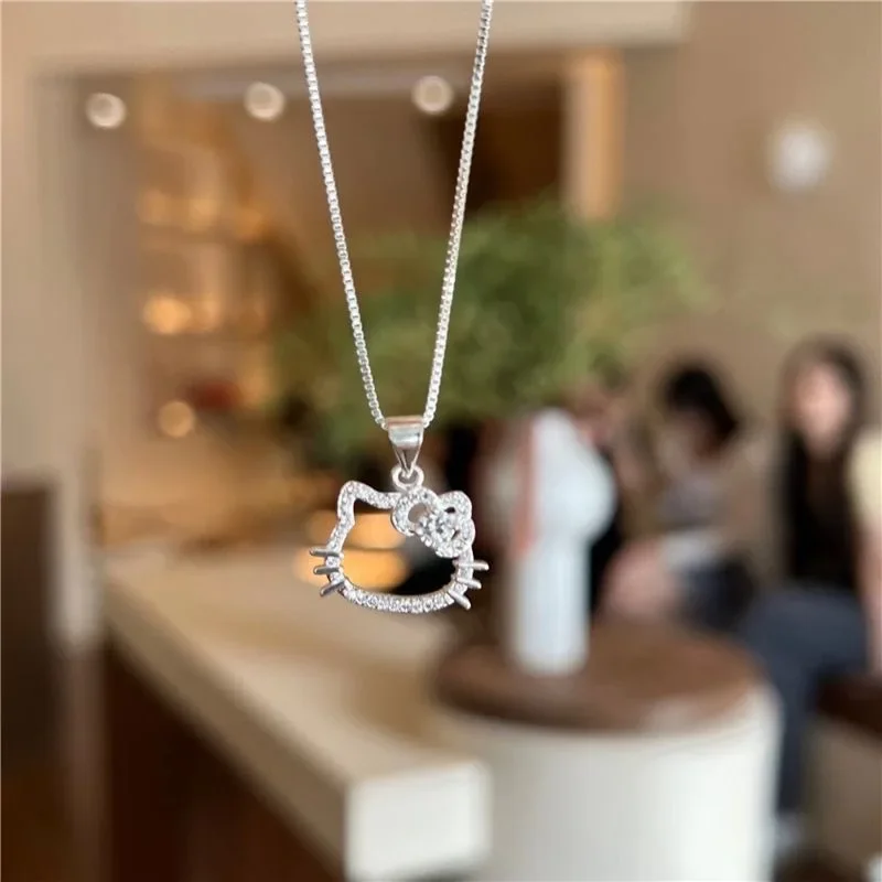 Kawaii Hello Kitty Sanrio Collana di cristallo rosa Lega d'argento Anime Catena di gioielli Fascino femminile Accessori di San Valentino Regalo per ragazza