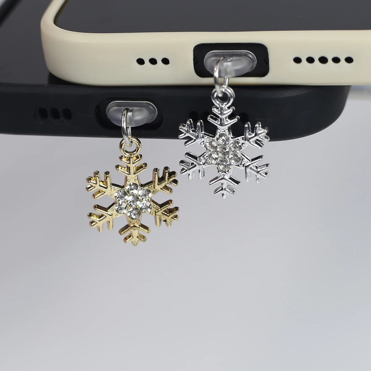 A Mobile Phone Dust Plug Christmas Diamond Studded Snowflake Couple Pendant Accessory Decoration For IPhone For Samsung Type-C