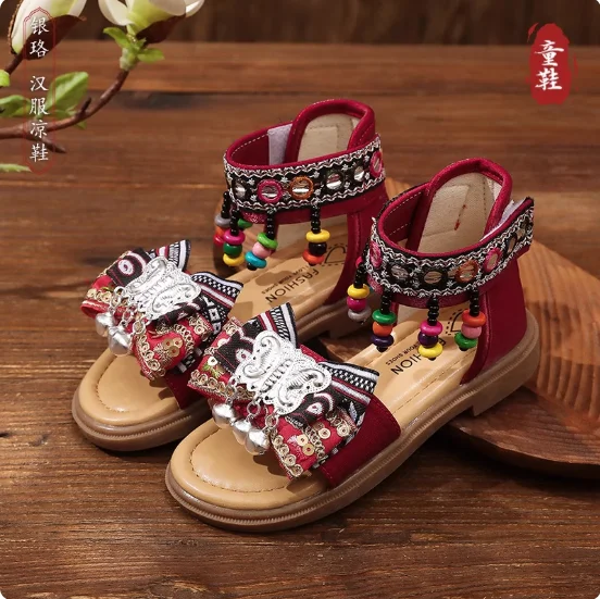 

Chinese Girls' Hanfu Shoes Hand Embroidered Sandals