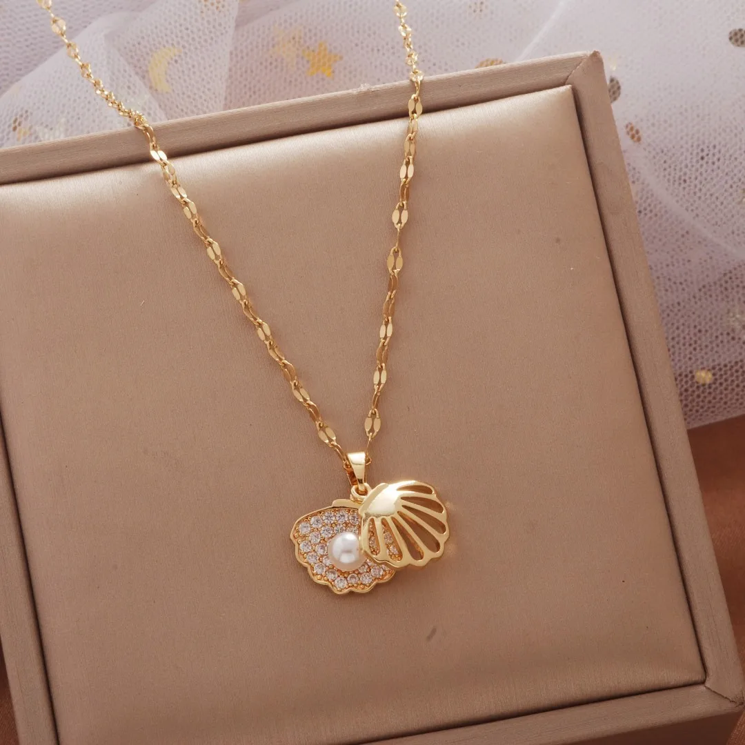 Fashionable Summer Beach Ocean Style Shell Artificial Pearl Pendant for Women Creative Copper Inlaid Zircon Banquet Jewelry Gift