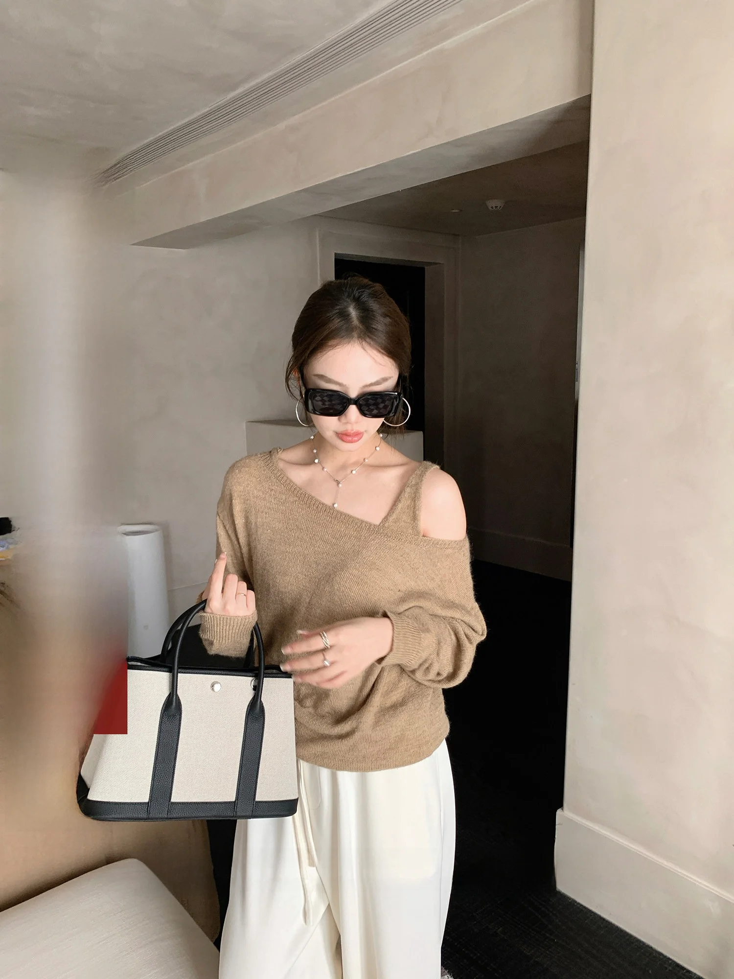 

Новый женский вязаный комплект из шерсти Aeo: осенний жилет с асимметричным вырезом и свободный комплект из двух предметов с длинными рукавами и V-образным вырезом