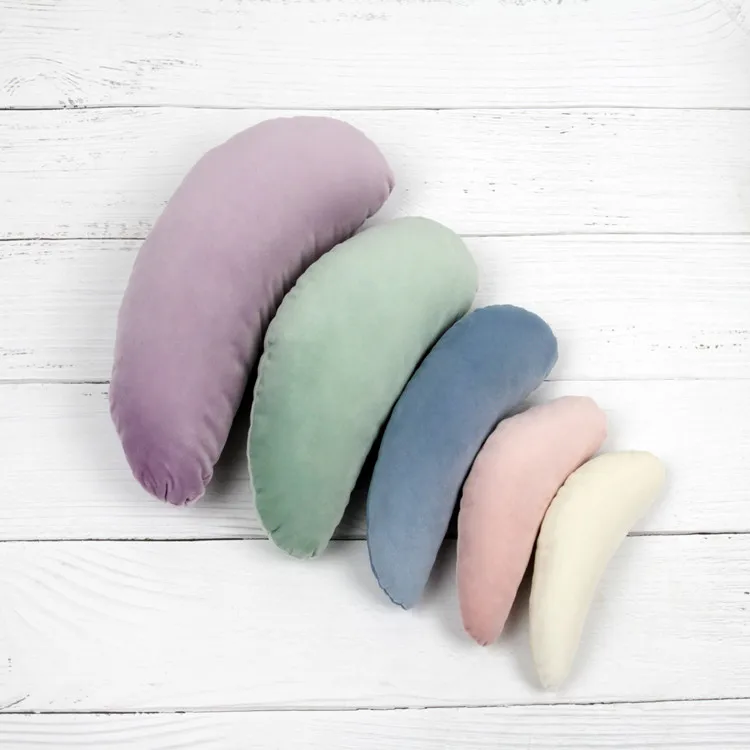 

Newborn Photography Prop Moon Pillow Baby Photoshoot Assistant Support Cushion Infant Posing Aid Studio Equipment Soft Velvet