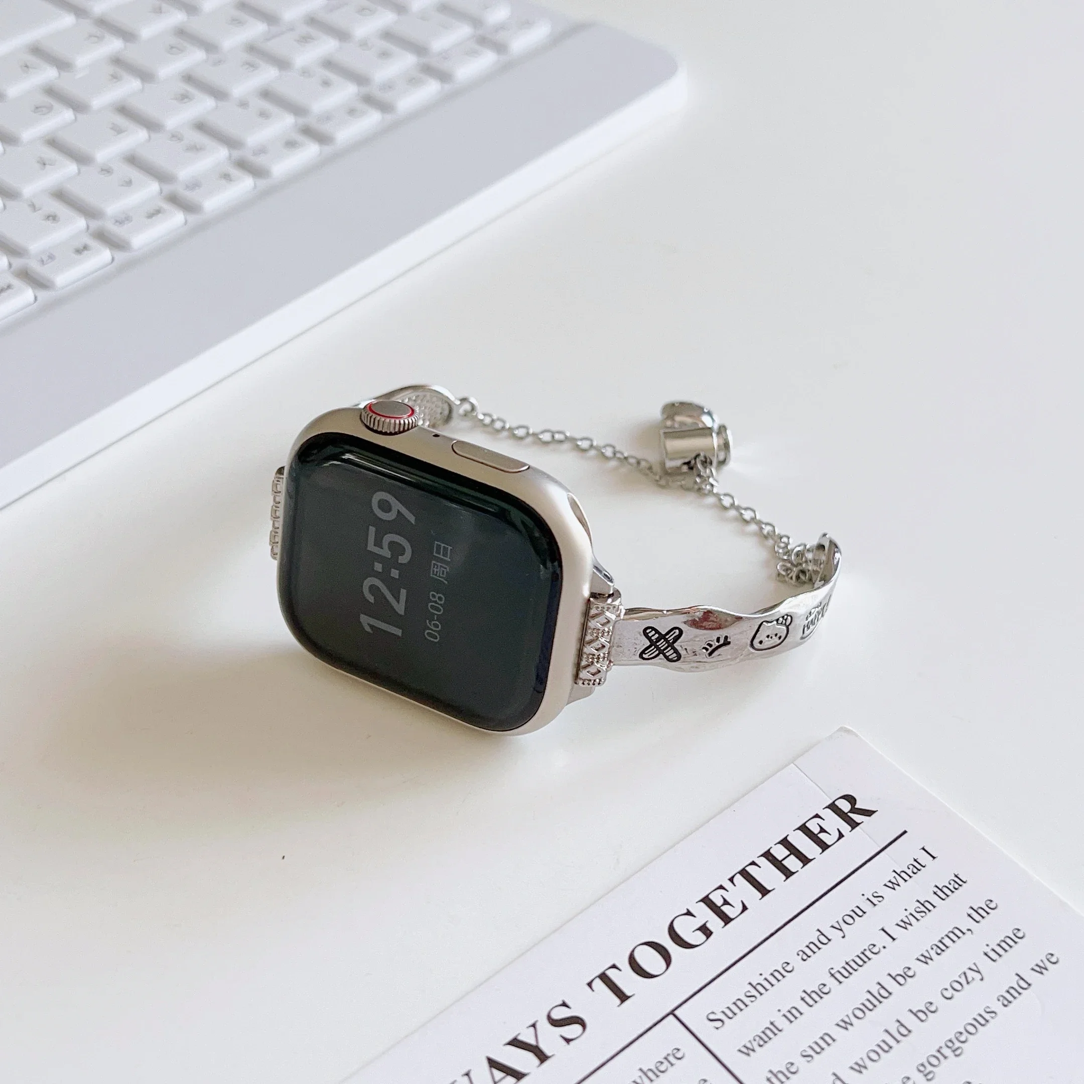 ファッション漫画動物ブレスレット Apple Watch リンクバンドシリーズ 10/9/8/7/6/5/4 SE 40 ミリメートル 41 ミリメートル 42 ミリメートル 44 ミリメートル 45 ミリメートル 46 ミリメートル 49 ミリメートルストラップ