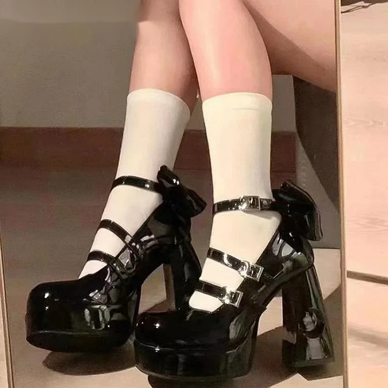 2024 Lolita Schoenen Platform Mary Jane Schoenen Ster Gesp Band Vrouwen Pumps Gekruiste Pu Leren Meisjes Klinknagel Vrijetijdsschoenen Kawaii