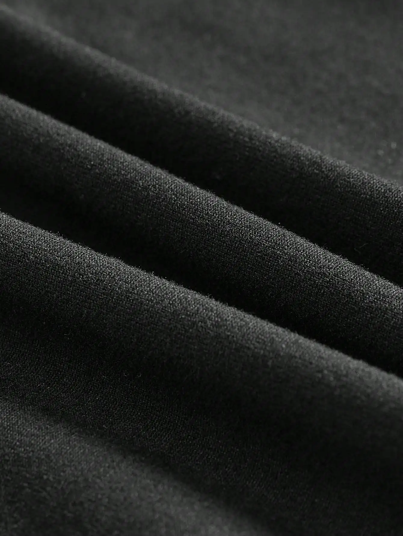 เสื้อยืดแขนยาวสีดำคอกลมเรียบง่ายของผู้หญิงมูชิก้าสำหรับฤดูร้อนเหมาะสำหรับการออกไปข้างนอก