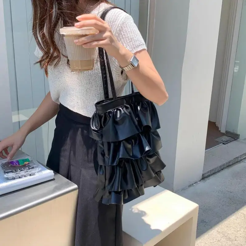 New Original Personalized Shaped Pleated Ruffled Bucket Type Shoulder Bag For Women Fashion Simple All-in-one Armpit Women's Bag