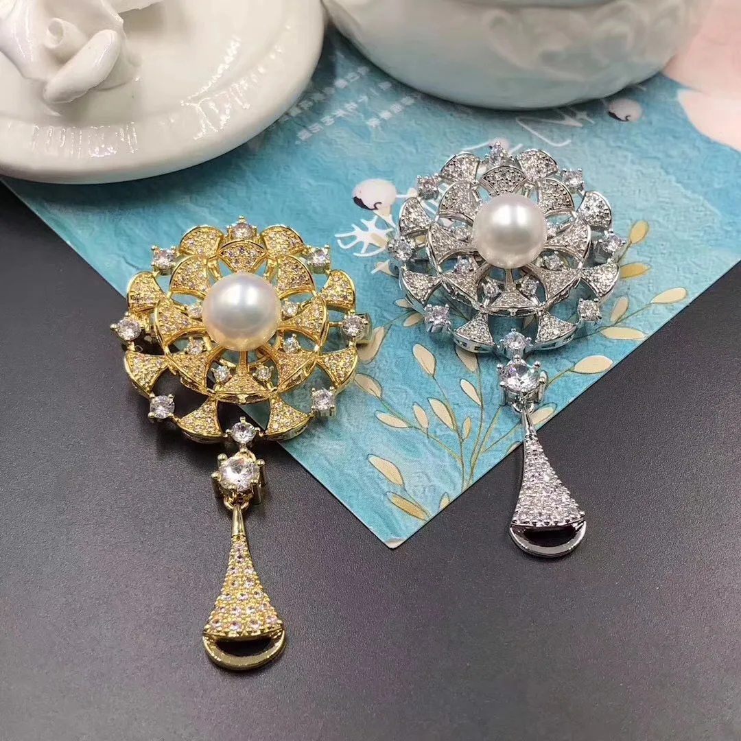 Retro Palace Style Luxury Micro-inlaid Zircon Tassel Brooches for Women Men Copper Corsage Clothing Pins Accessories Broche Gift