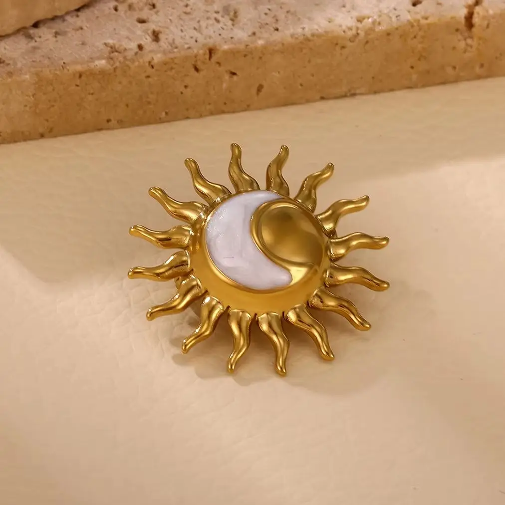 Vintage Stainless Steel Sun Moon Brooch For Women Blue White Enamel Lapel Pin Fashion Party Jewelry Accessories Her Party Gift