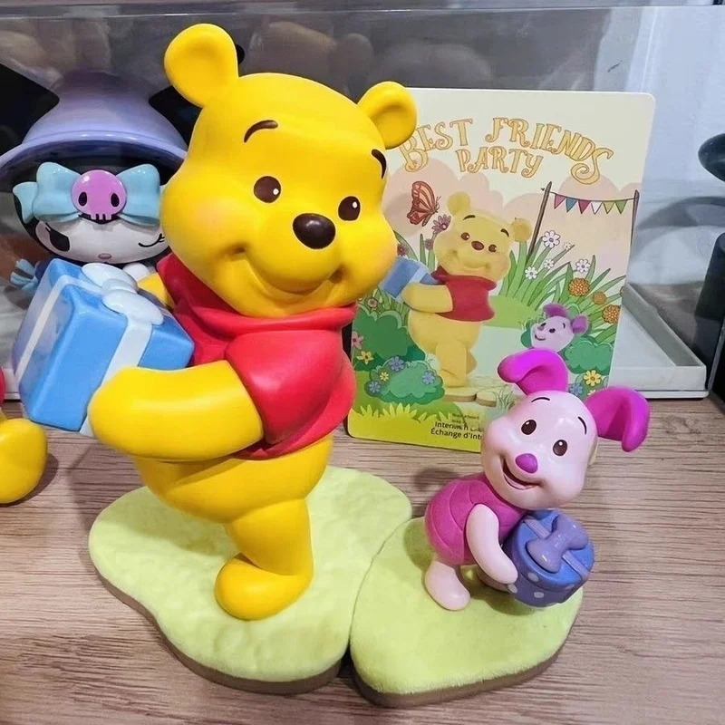 MINISO-caja ciega de fiesta oficial Winnie the Pooh, mejor amigo, modelo de escritorio, adorno Kawaii, regalo de cumpleaños, juguete de Anime para niños