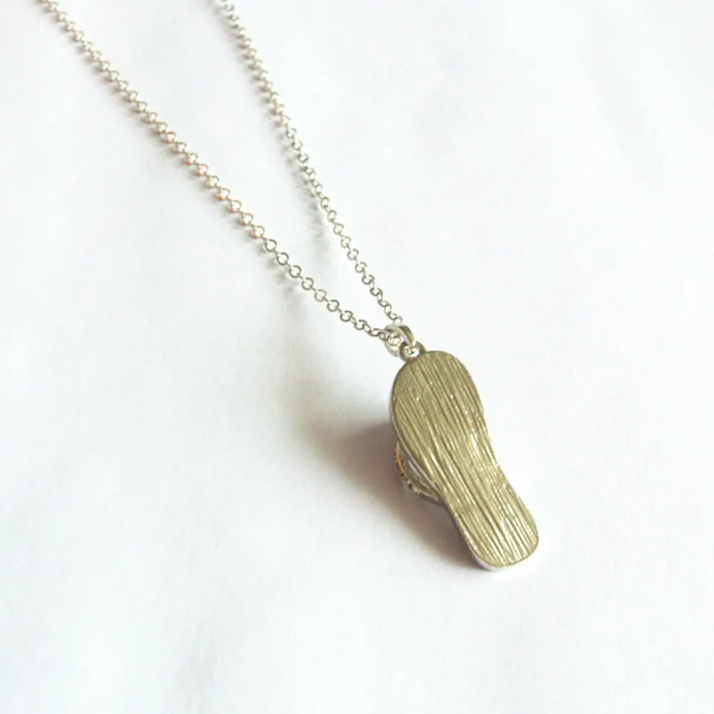 

American Flag Slipper Pendant Necklace Fashion Women Alloy Chain Neck Decor Elegant Trendy Gift for Anniversary Daily Wear