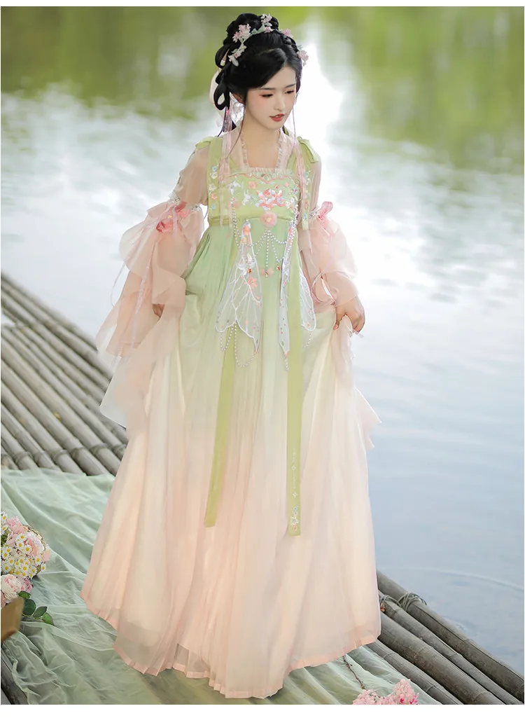 hanfu prom dress Is it disrespectful for an European to wear a hanfu-like dress to prom? : r/AskChina