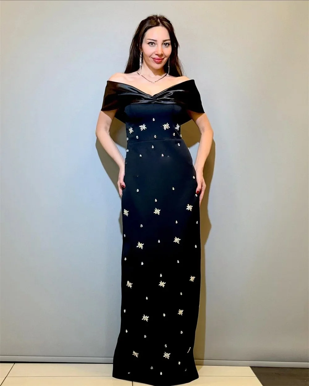 

Black Beaded Women Long Bespoke Occasion Gown Evening Dresses Pastrol Unisex Jersey Retro Dubai Saudi Arabic Prom Customized