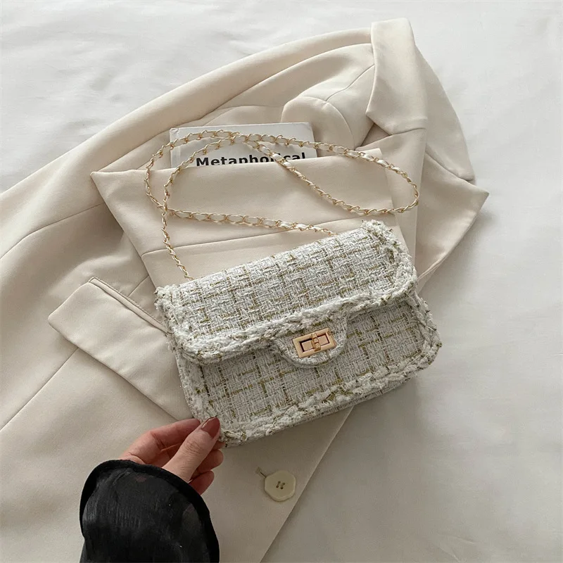 Fashion Shoulder Bag with Gold Chain Strap Fringed Trim Turn Lock Elegant Crossbody Purse for Women Versatile Commuter Bag image 4