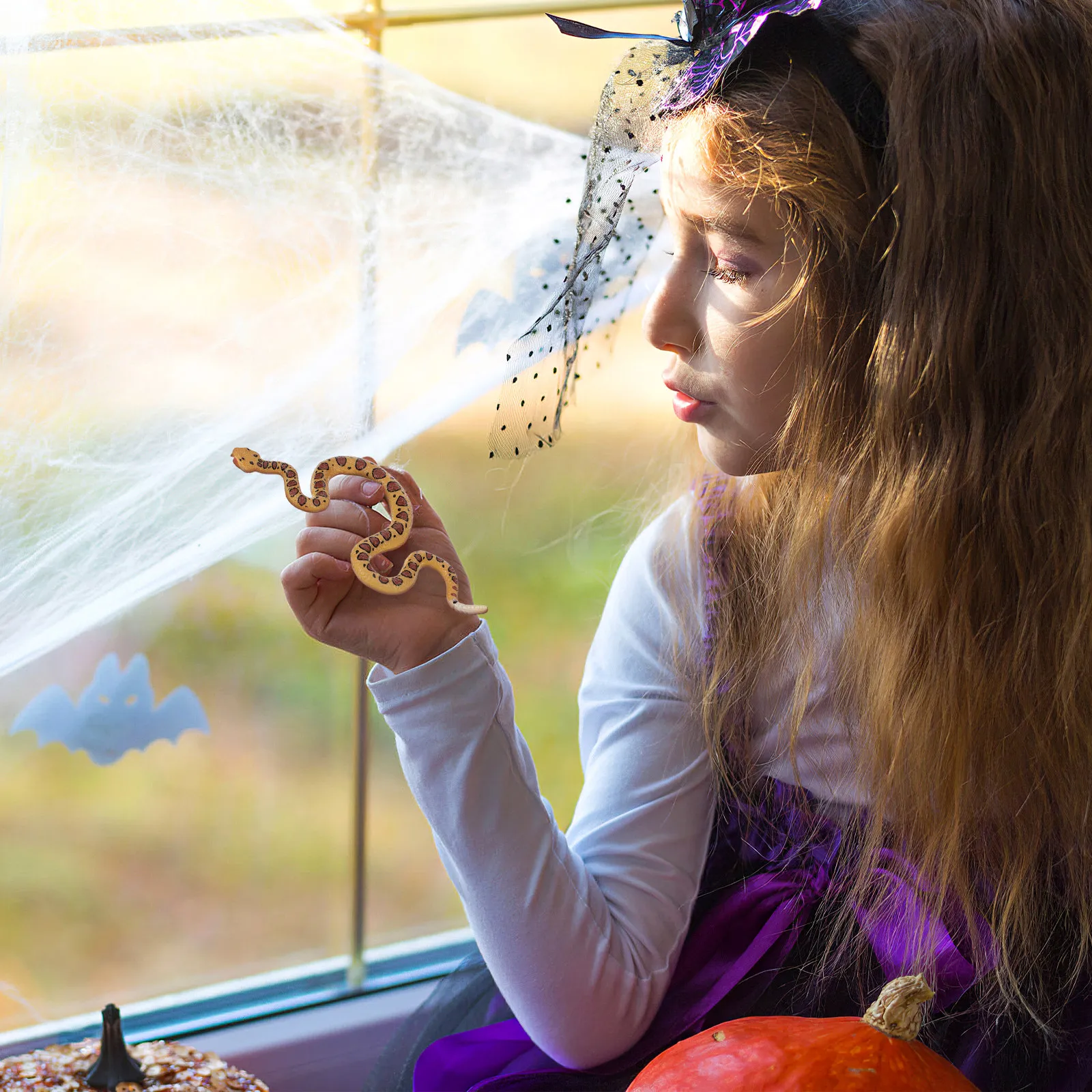 

2 шт. реалистичных муляжей змей для розыгрышей, декораций на Хэллоуин, пугающих шуток и эффектов-обманов